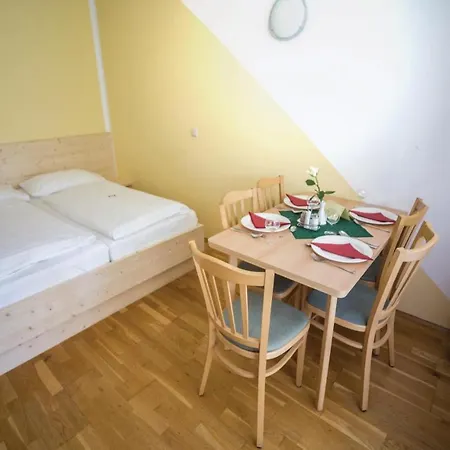 One-bedroom In St.georgen A.kreischb. ザンクト・ローレンツェン・オプ・ムーラウ